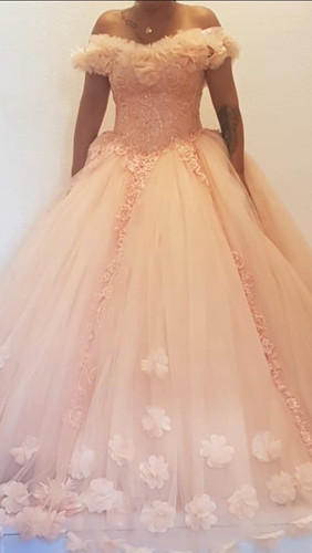 Brautkleid schulterfrei